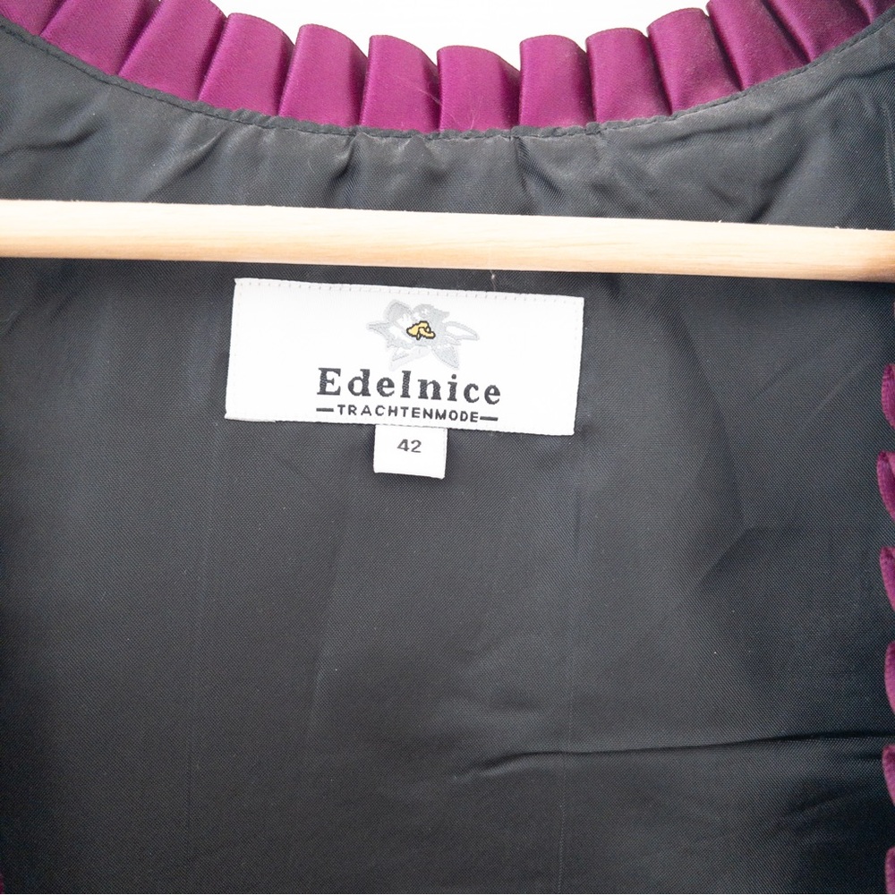 Oktoberfest Dirndl Black and Purple Lace Dress with Floral Embroidery - Picture 3 of 4